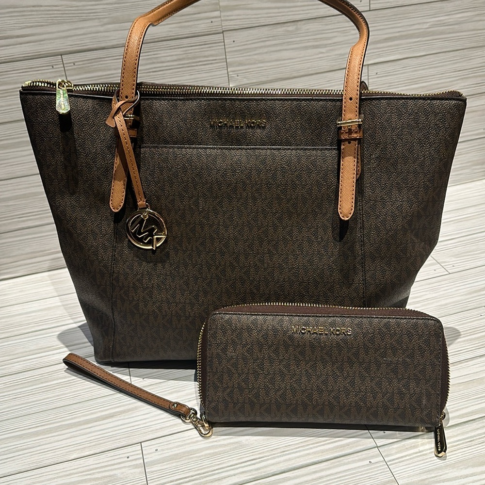 Michael kors tote bag